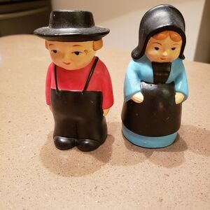 Vintage Amish Couple Salt & Pepper Shakers